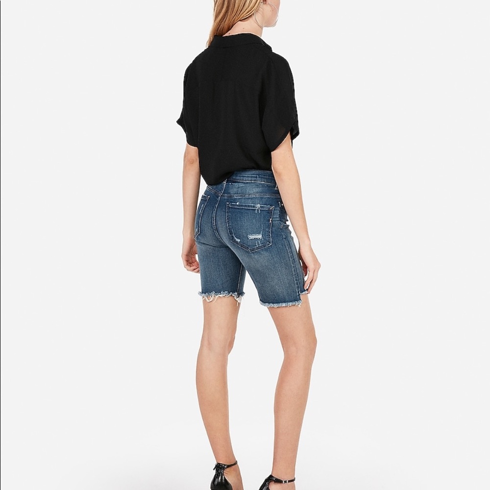 🔥NWT EXPRESS RAW CUT BERMUDAS🔥 - Picture 4 of 6